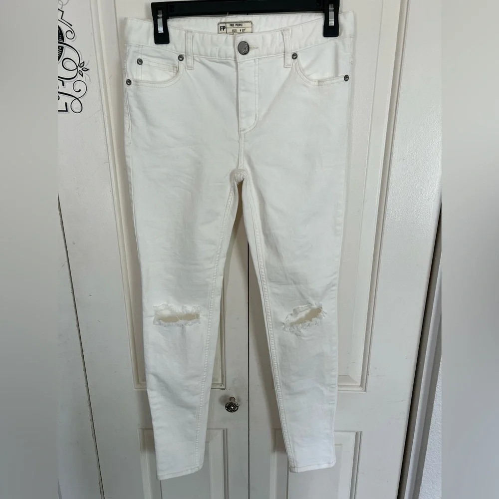 Free People White Skinny Distressed Jeans Size W27